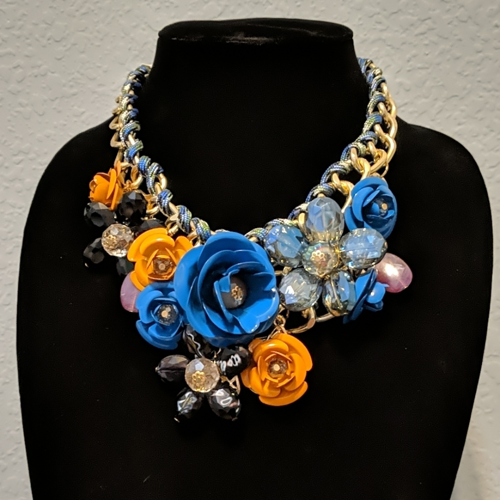 NWT Statement Necklace with 3D Flowers